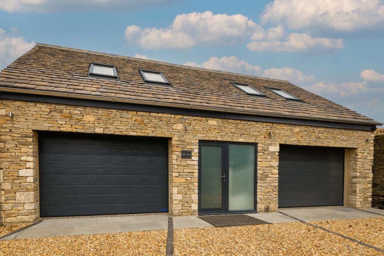 Stylish One Bedroom Cotswold Coach House Tetbury Exterior foto