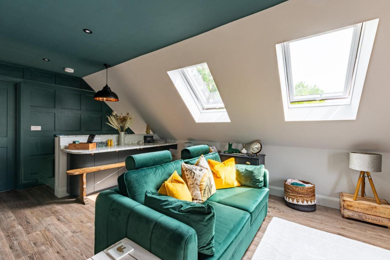 Stylish One Bedroom Cotswold Coach House Tetbury Exterior foto